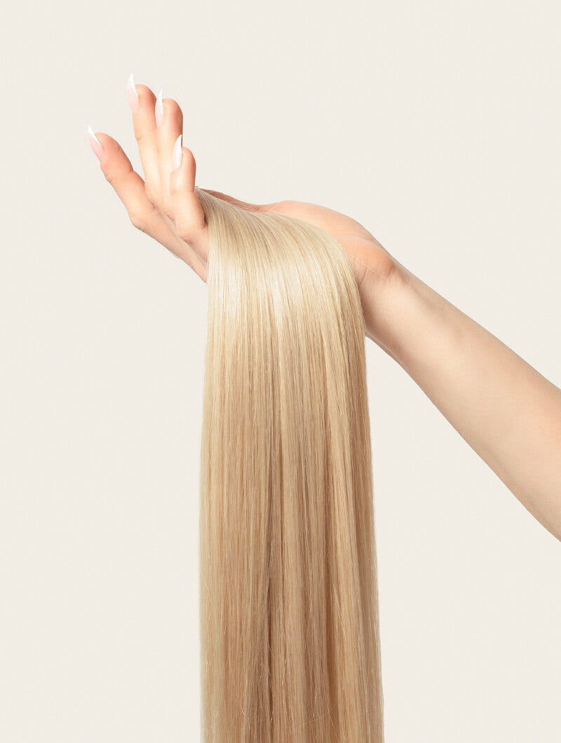 Champagne Blonde 22 Ultra Seam Clip In Hair Extensions 240C 235g Milk Blush